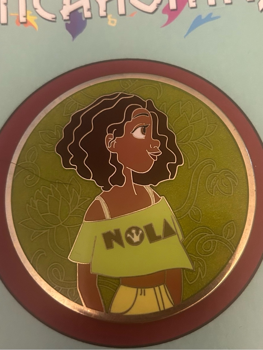 Da Vinci fantasy pins slumber party Disney comfy princess Tiana fantasy pin